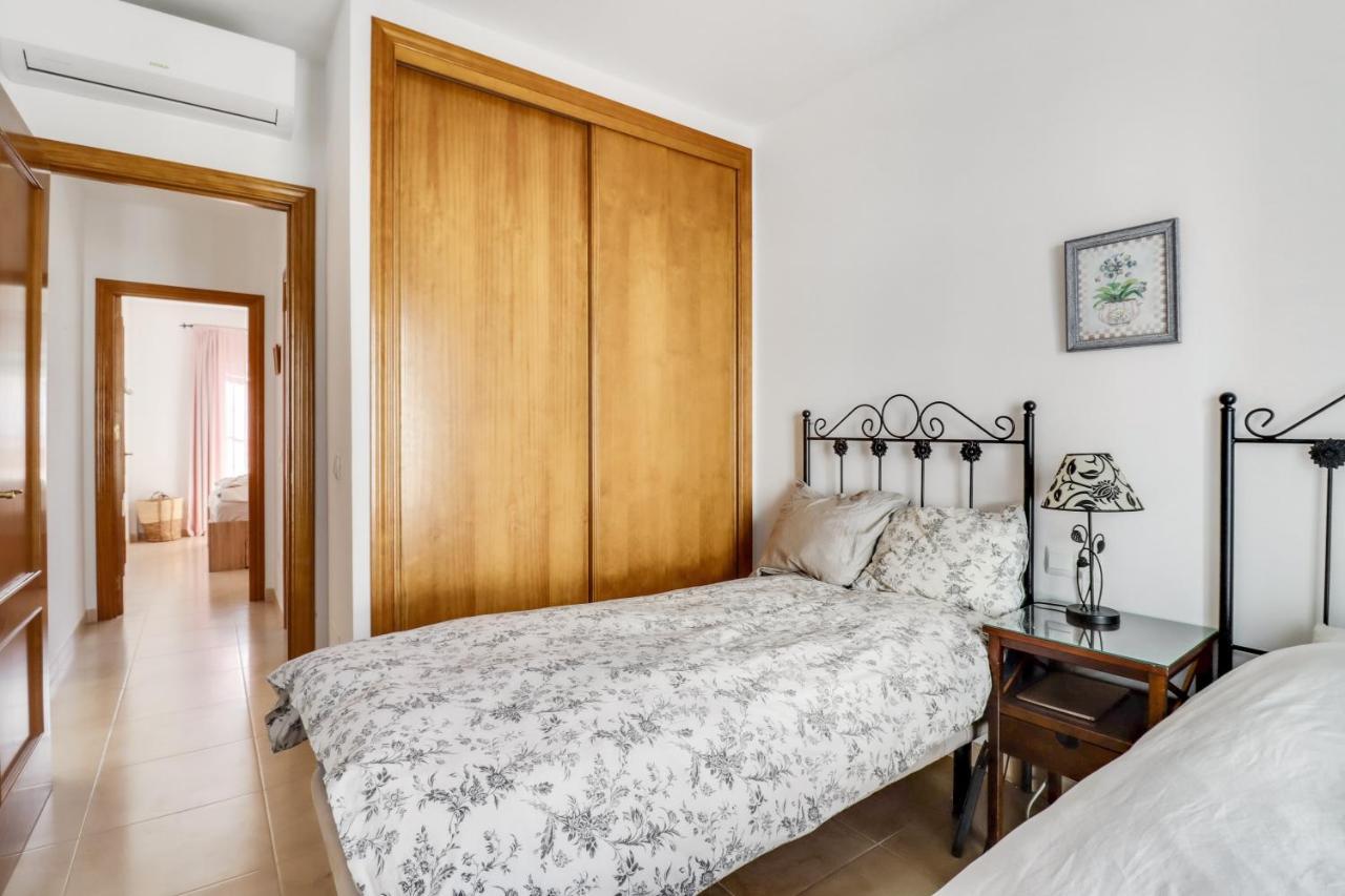 Apt Nerja Chimenea With Ocean View, A/C, & Fiber Διαμέρισμα Εξωτερικό φωτογραφία